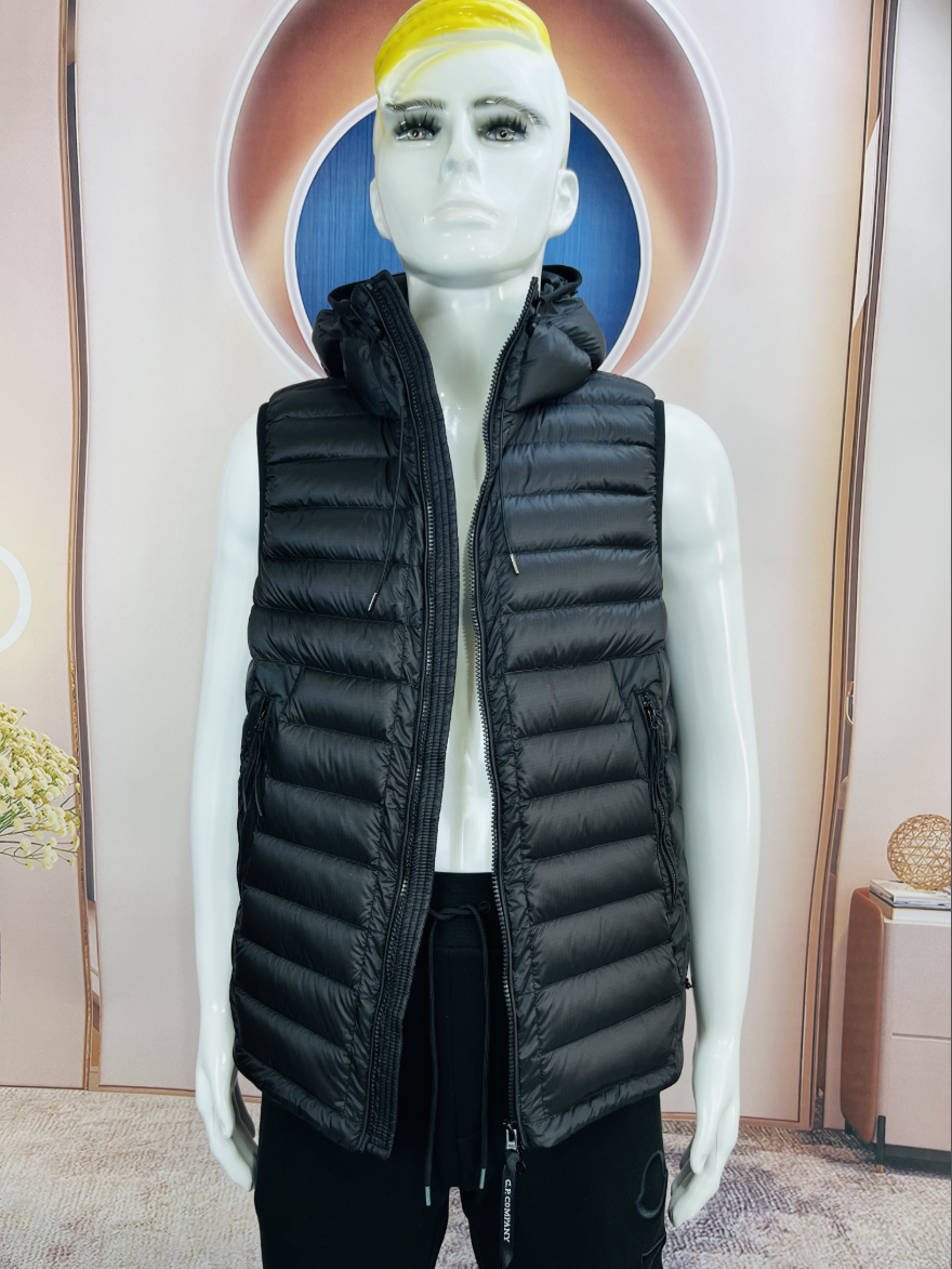 CP컴퍼니 DD Shell 후드 조끼 패딩 점퍼