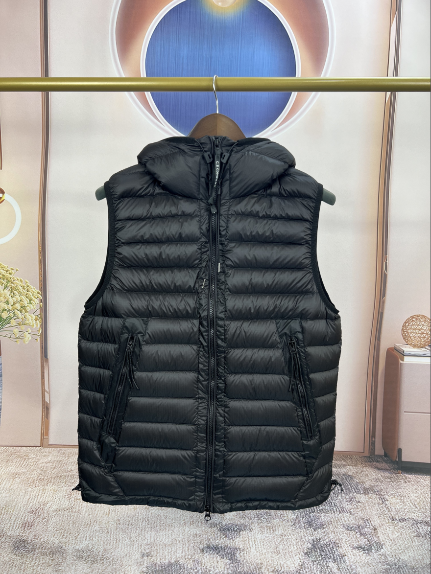 CP컴퍼니 DD Shell 후드 조끼 패딩 점퍼