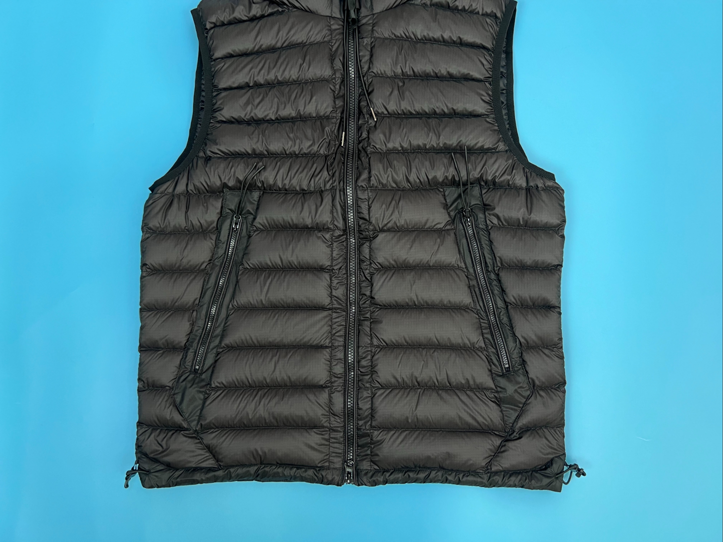 CP컴퍼니 DD Shell 후드 조끼 패딩 점퍼