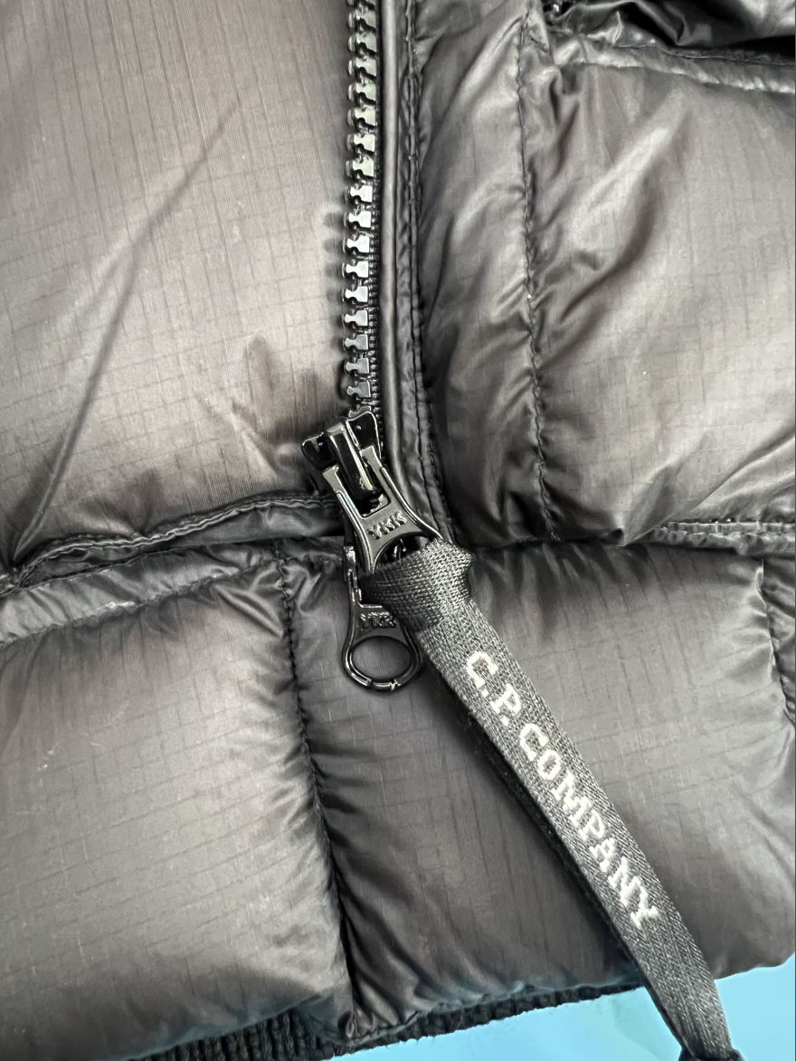 CP컴퍼니 울 니트 패딩 점퍼