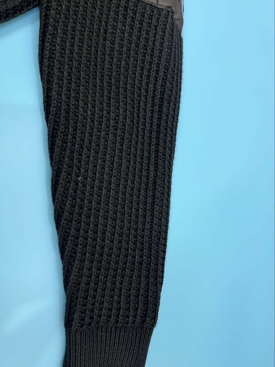 CP컴퍼니 울 니트 패딩 점퍼