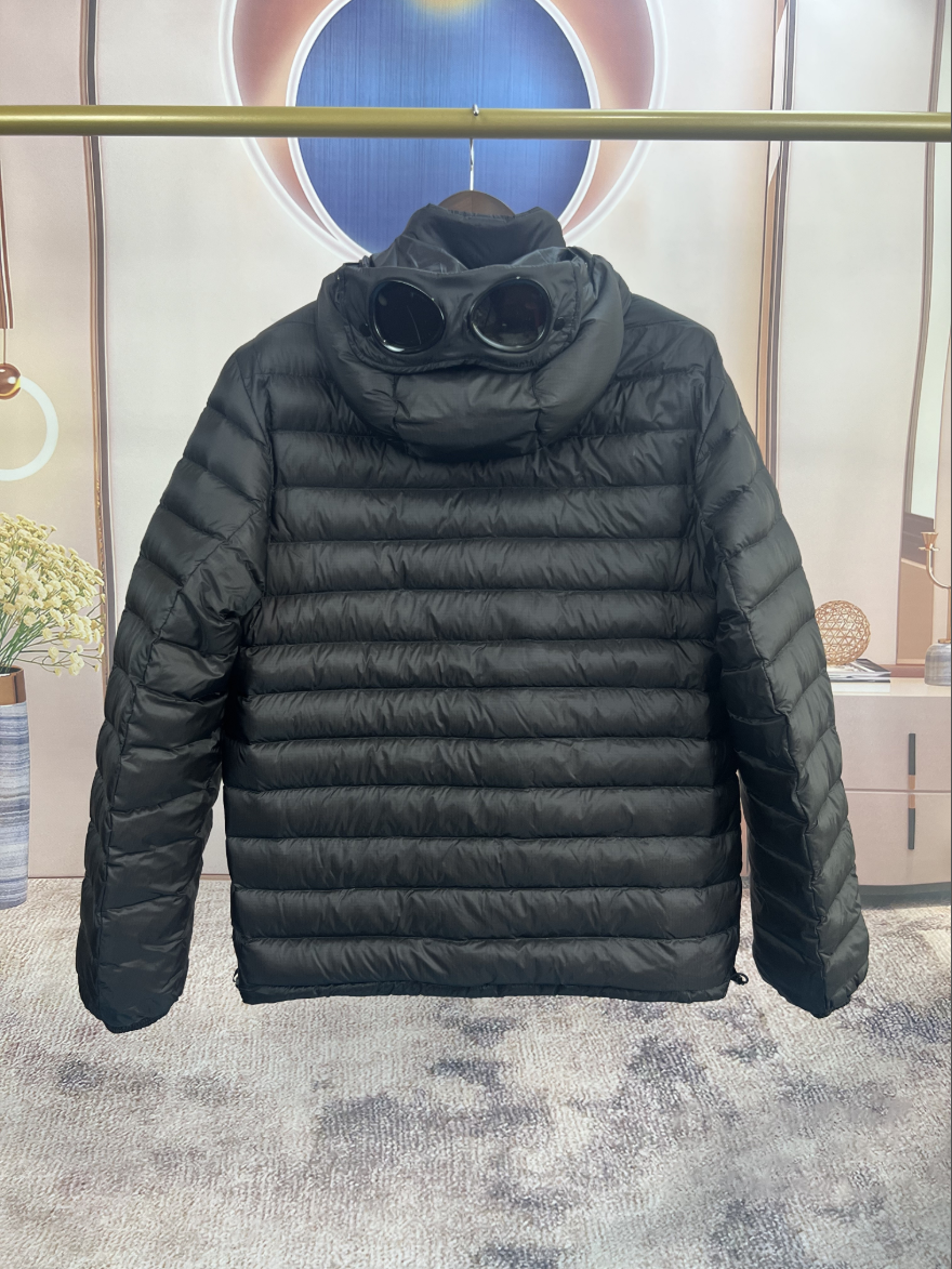 CP컴퍼니 DD Shell 고글 후드 패딩 점퍼