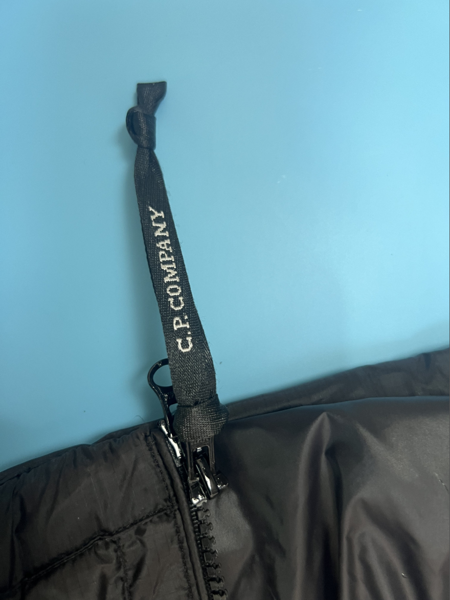 CP컴퍼니 DD Shell 고글 후드 패딩 점퍼