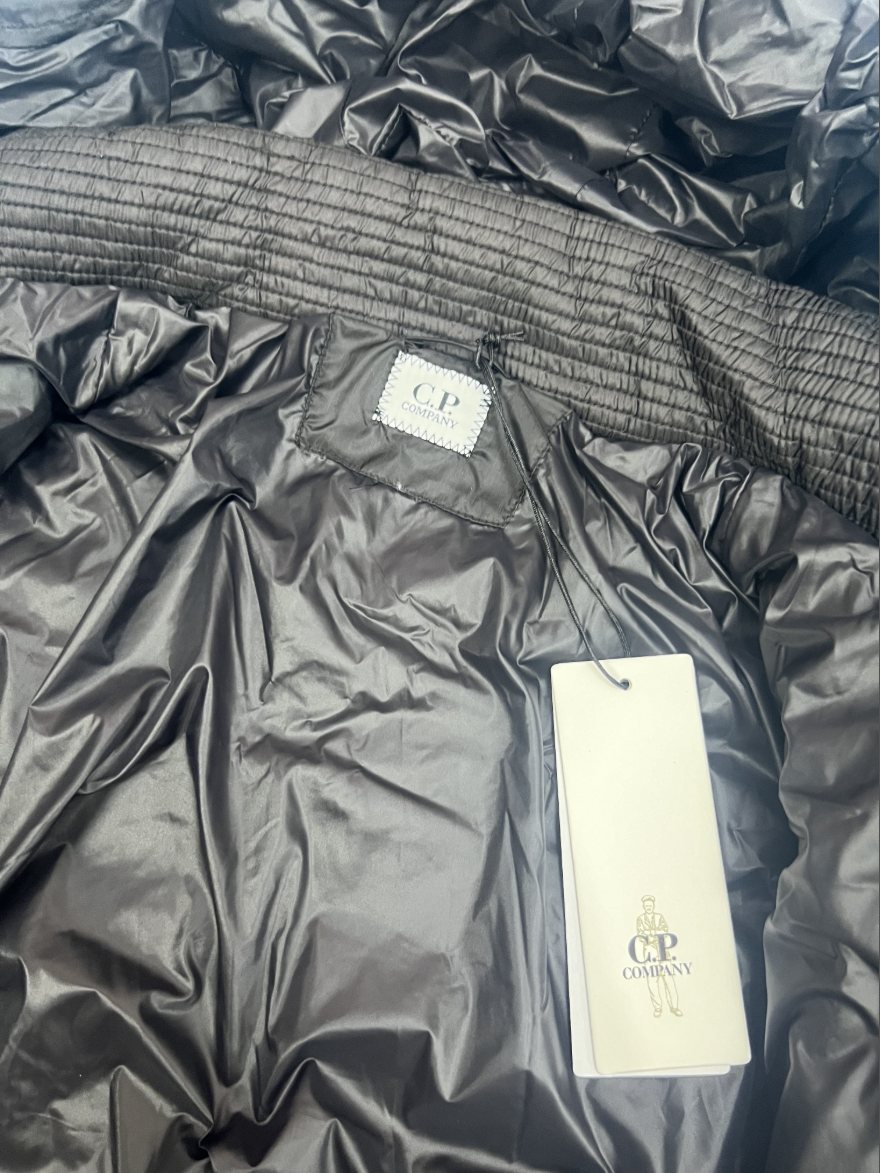 CP컴퍼니 DD Shell 고글 후드 패딩 점퍼