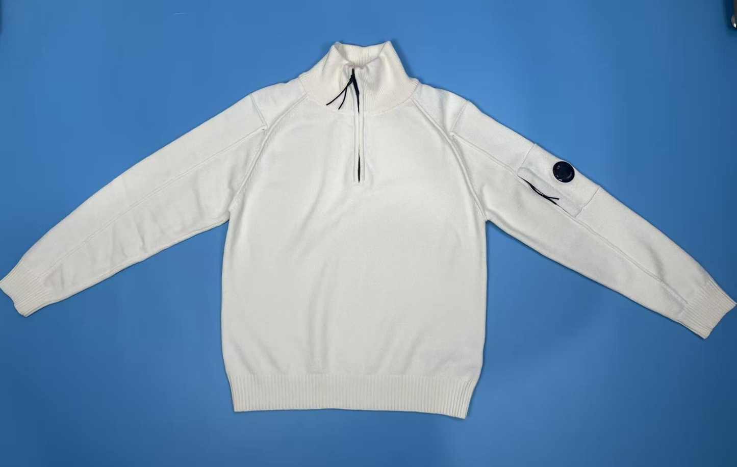 CP컴퍼니 반집업 니트