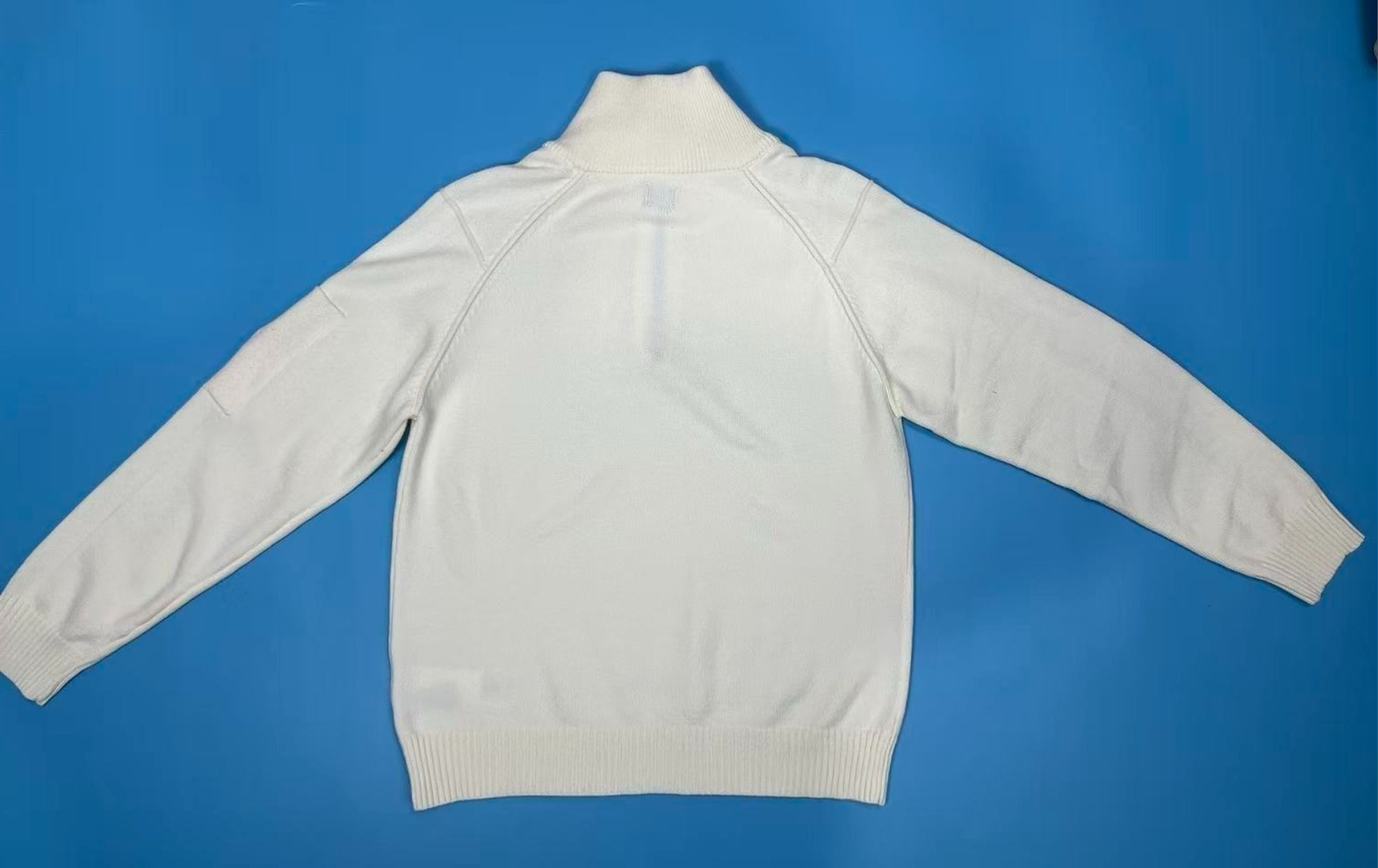 CP컴퍼니 반집업 니트