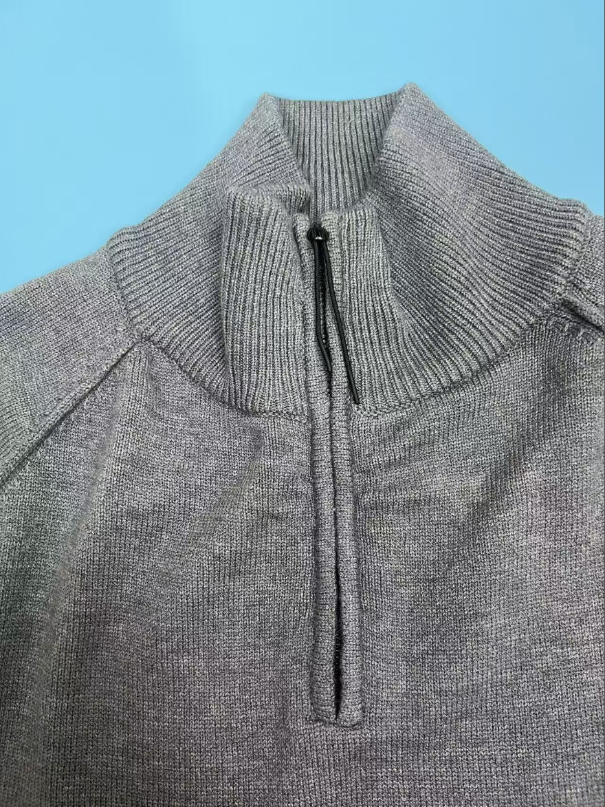 CP컴퍼니 반집업 니트