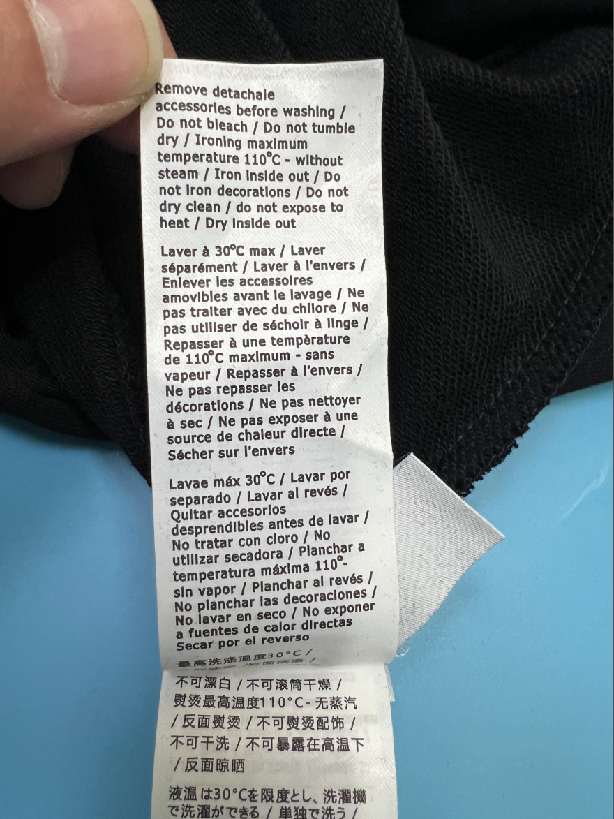 CP컴퍼니 반집업 맨투맨