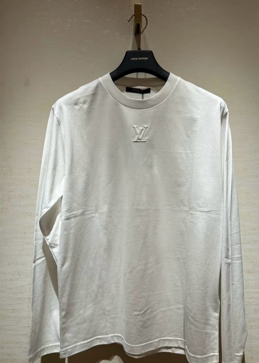루이비통 LV 엠보 로고 긴팔티