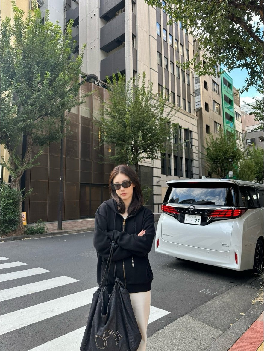 루이비통 자수 로고 진주 팬던트 후드 집업