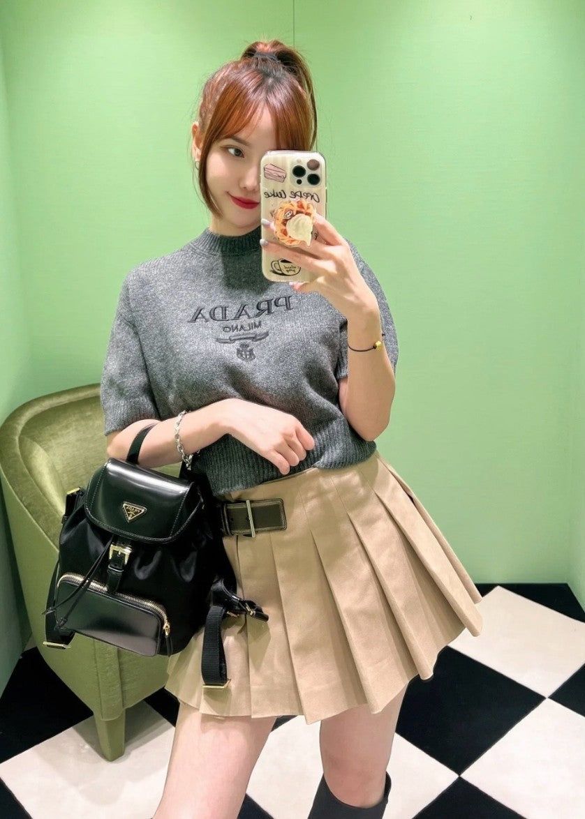 프라다 여성 캐시미어 크롭 반팔 니트