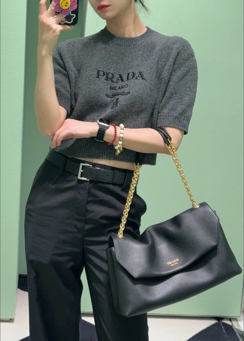 프라다 여성 캐시미어 크롭 반팔 니트