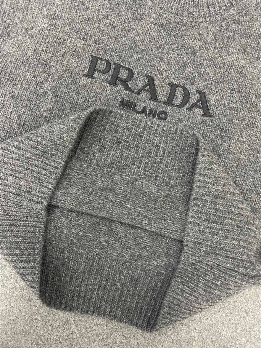 프라다 여성 캐시미어 크롭 반팔 니트