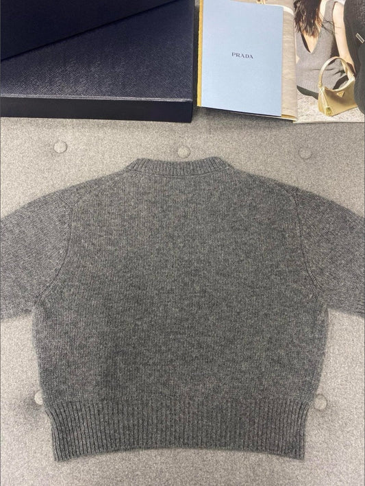 프라다 여성 캐시미어 크롭 반팔 니트