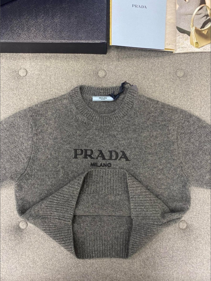 프라다 여성 캐시미어 크롭 반팔 니트