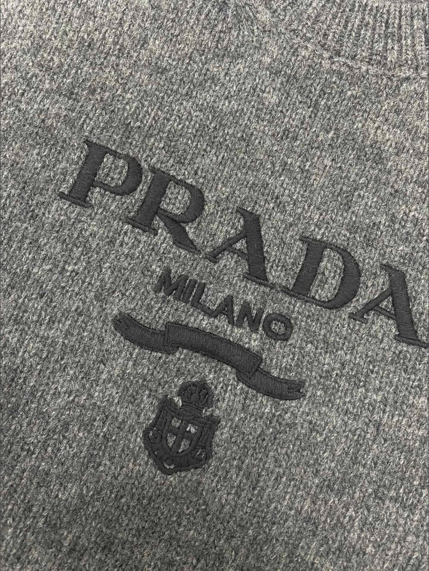 프라다 여성 캐시미어 크롭 반팔 니트