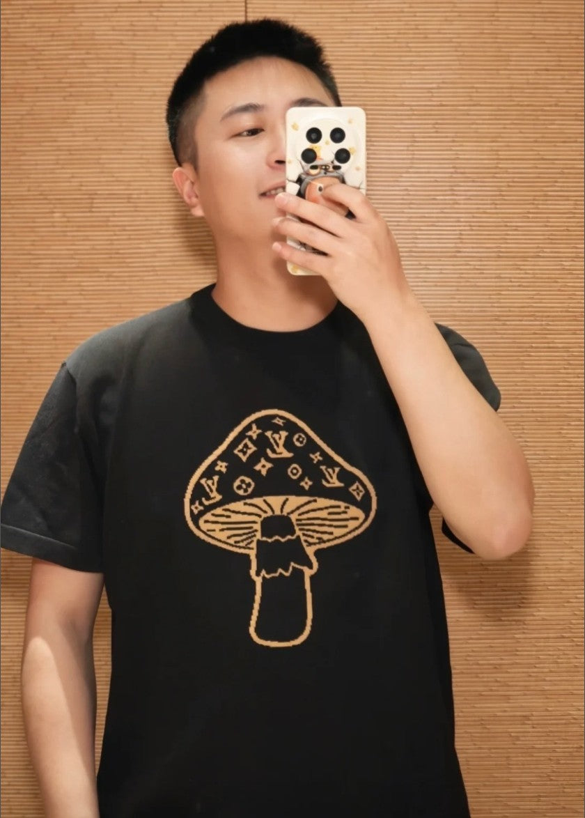 루이비통 LV 머쉬룸 로고 반팔티