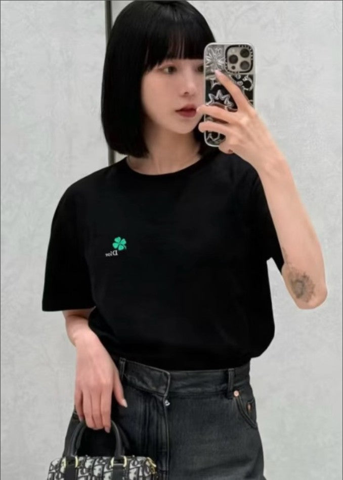 디올 클로버 자수 로고 반팔티