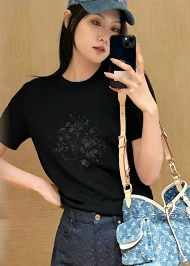 루이비통 LV 플라워 자수 로고 반팔티