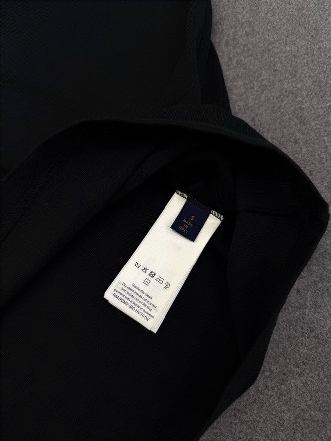 루이비통 LV 플라워 자수 로고 반팔티