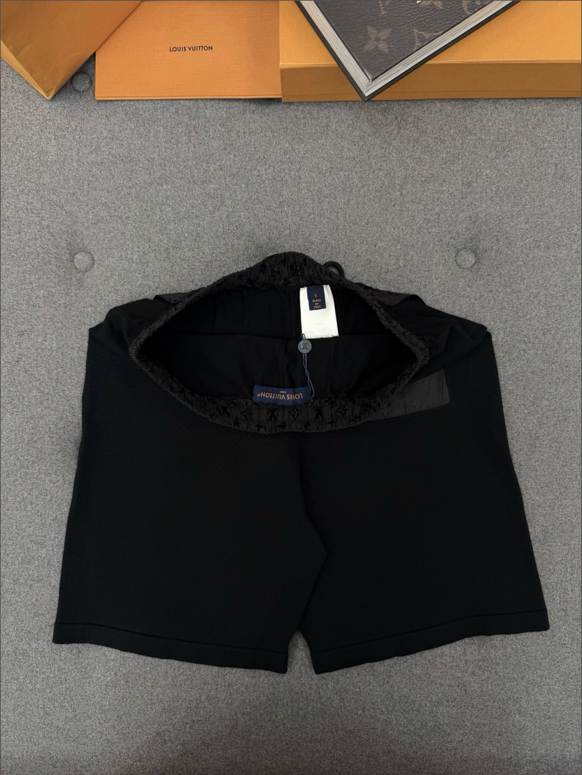 루이비통 LV 패치 니트 반바지