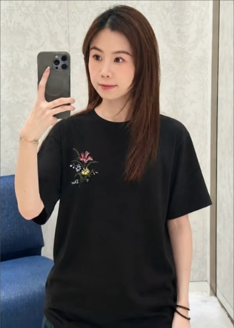 디올 플라워 자수 로고 반팔티