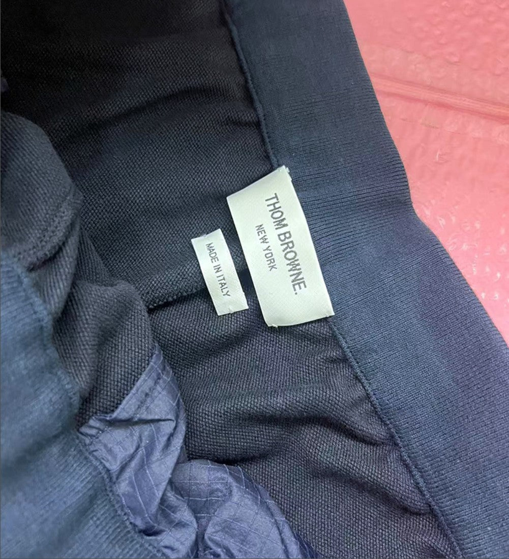 톰브라운 사선 립스타 반바지