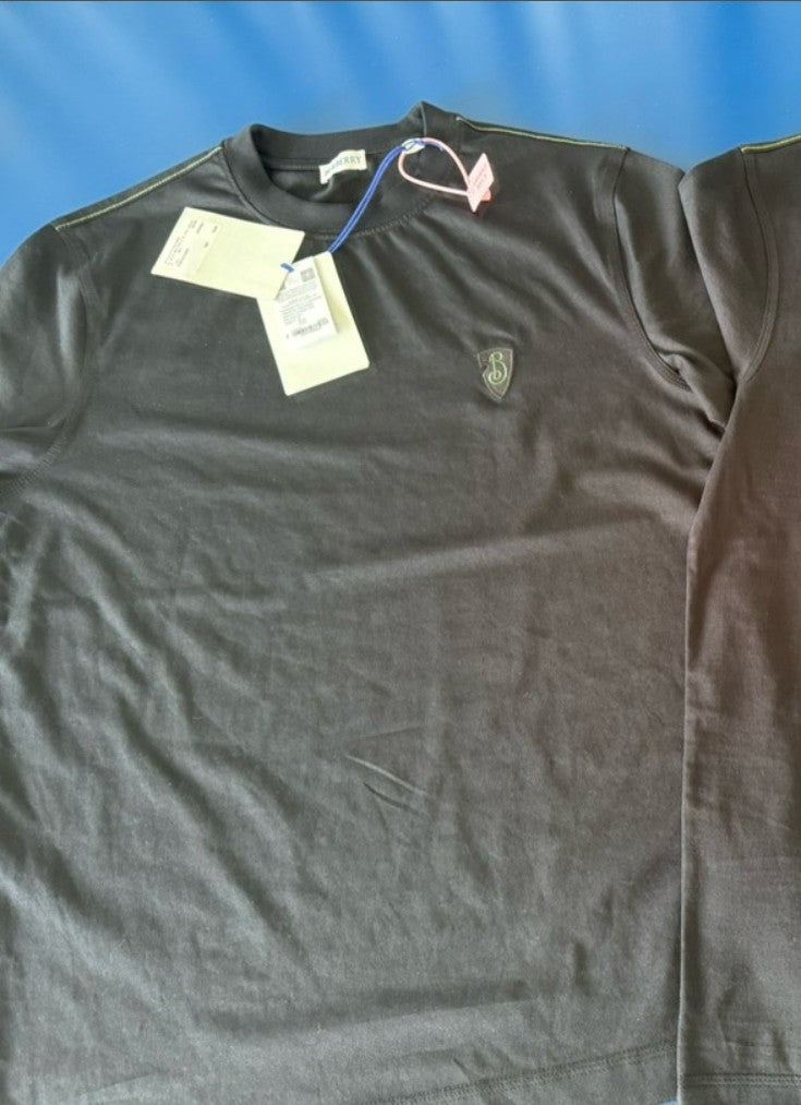 버버리 자수 로고 사이드 스티치 반팔티