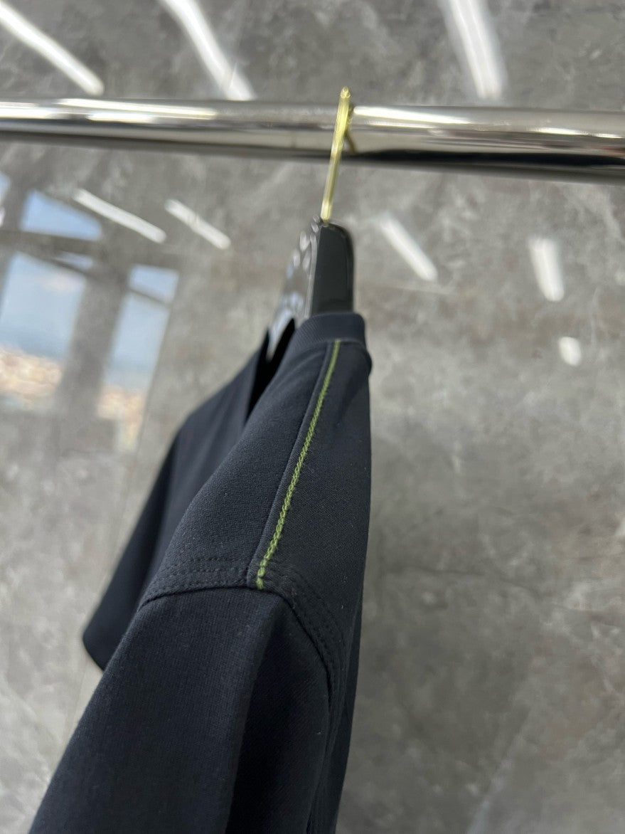 버버리 자수 로고 사이드 스티치 반팔티