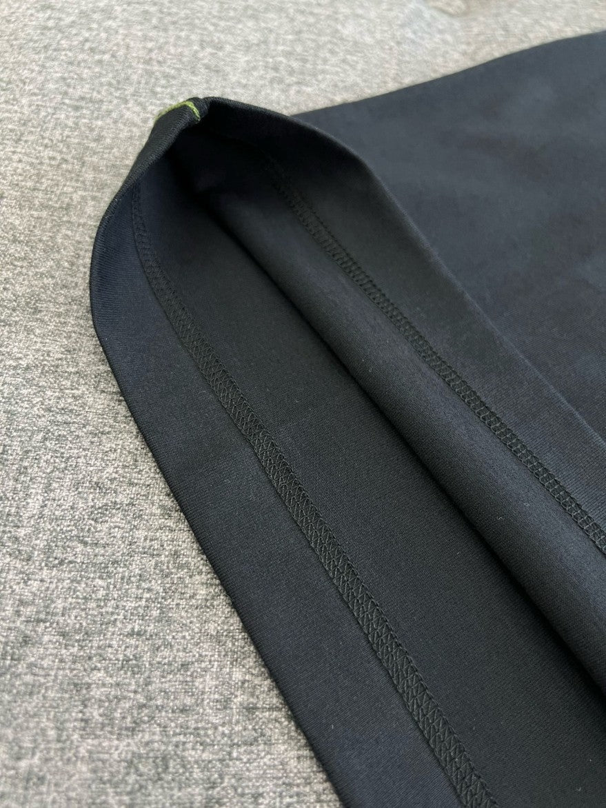 버버리 자수 로고 사이드 스티치 반팔티